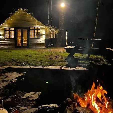 Cuckoo Cabin, Tyn Y Cwm Eglwys-Fach Екстер'єр фото