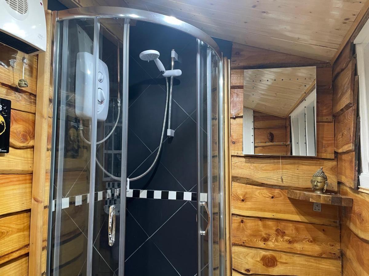 Cuckoo Cabin, Tyn Y Cwm Eglwys-Fach Екстер'єр фото